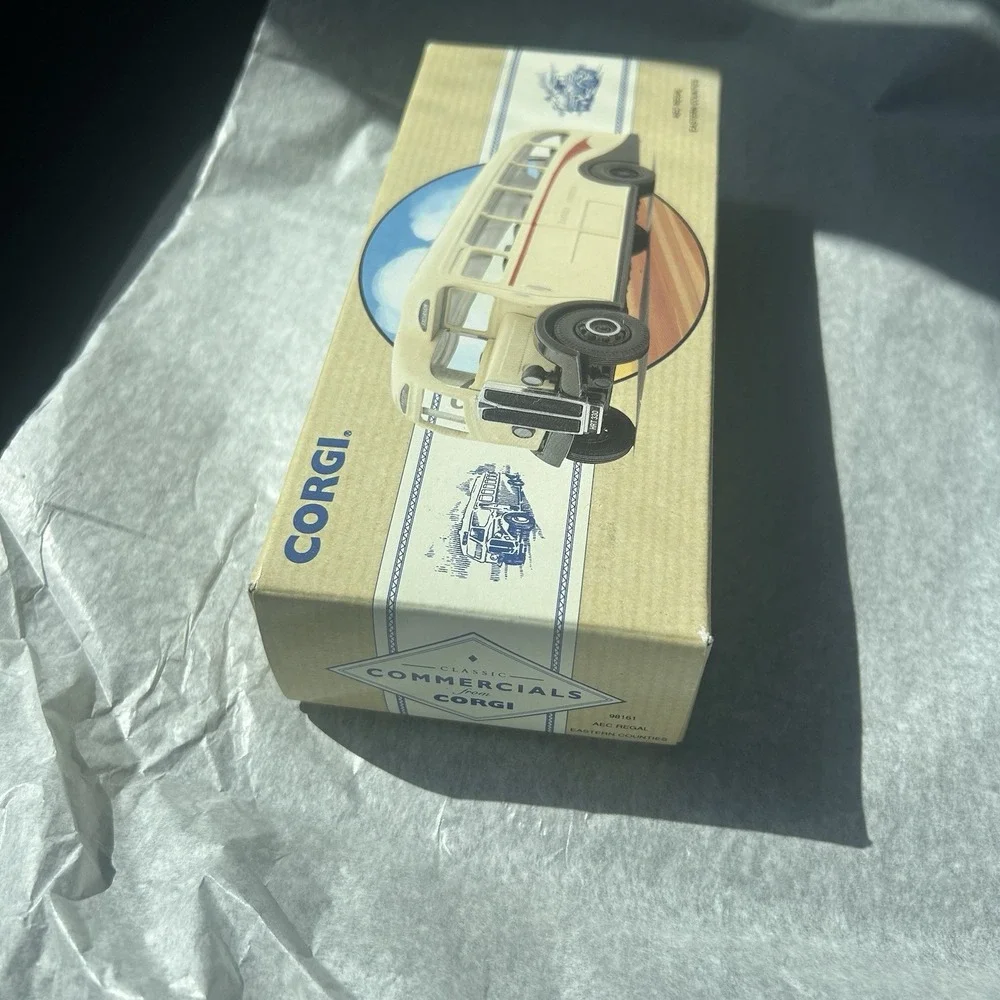 CORGI CLASSIC #98161 AEC REGAL EASTERN COUNTIES BUS 1:50 SCALE #1316